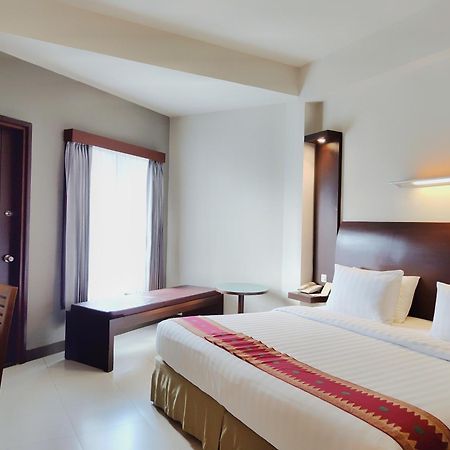 Lombok Garden Hotel Mataram Ngoại thất bức ảnh