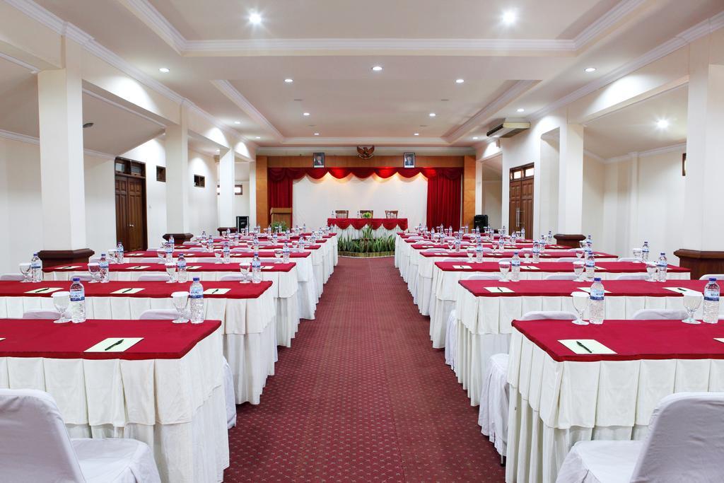 Lombok Garden Hotel Mataram Ngoại thất bức ảnh