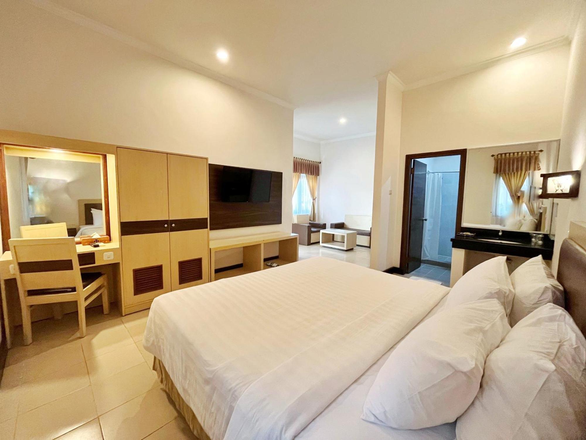Lombok Garden Hotel Mataram Ngoại thất bức ảnh