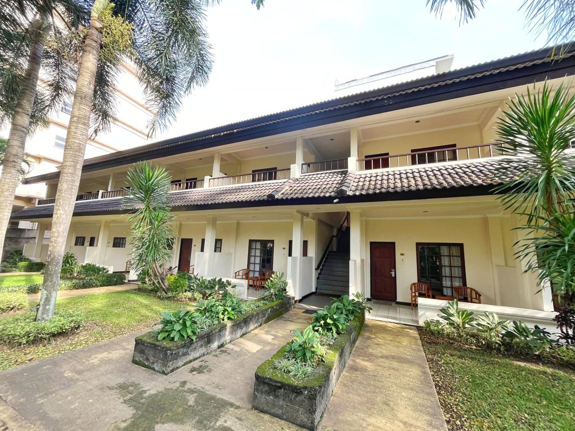 Lombok Garden Hotel Mataram Ngoại thất bức ảnh