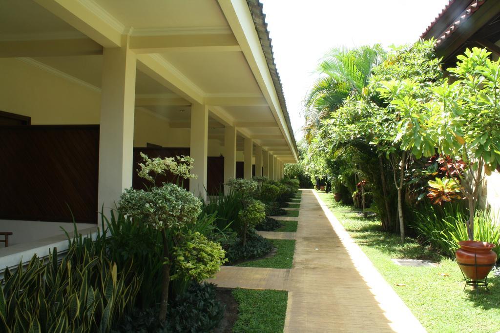 Lombok Garden Hotel Mataram Ngoại thất bức ảnh
